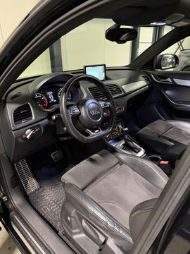 Audi Q3 2.0 TFSI quattro S-line Pano Trekhaak Black edition