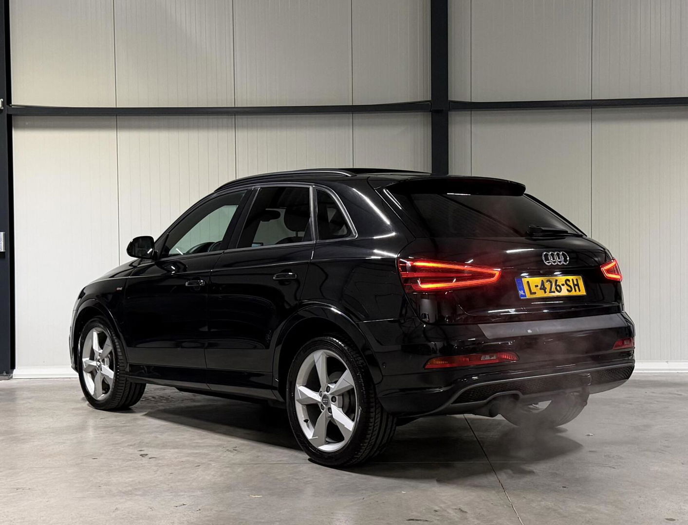 Audi Q3 2.0 TFSI quattro S-line Pano Trekhaak Black edition