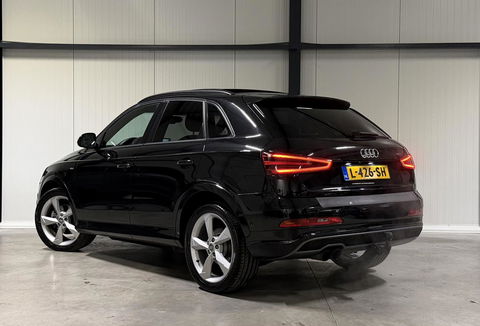 Audi Q3 2.0 TFSI quattro S-line Pano Trekhaak Black edition