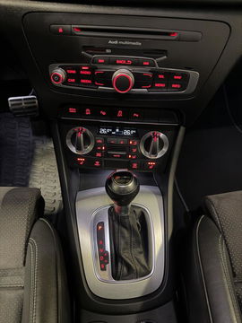 Audi Q3 2.0 TFSI quattro S-line Pano Trekhaak Black edition