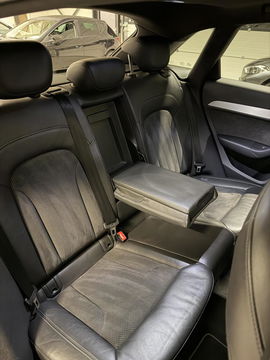 Audi Q3 2.0 TFSI quattro S-line Pano Trekhaak Black edition