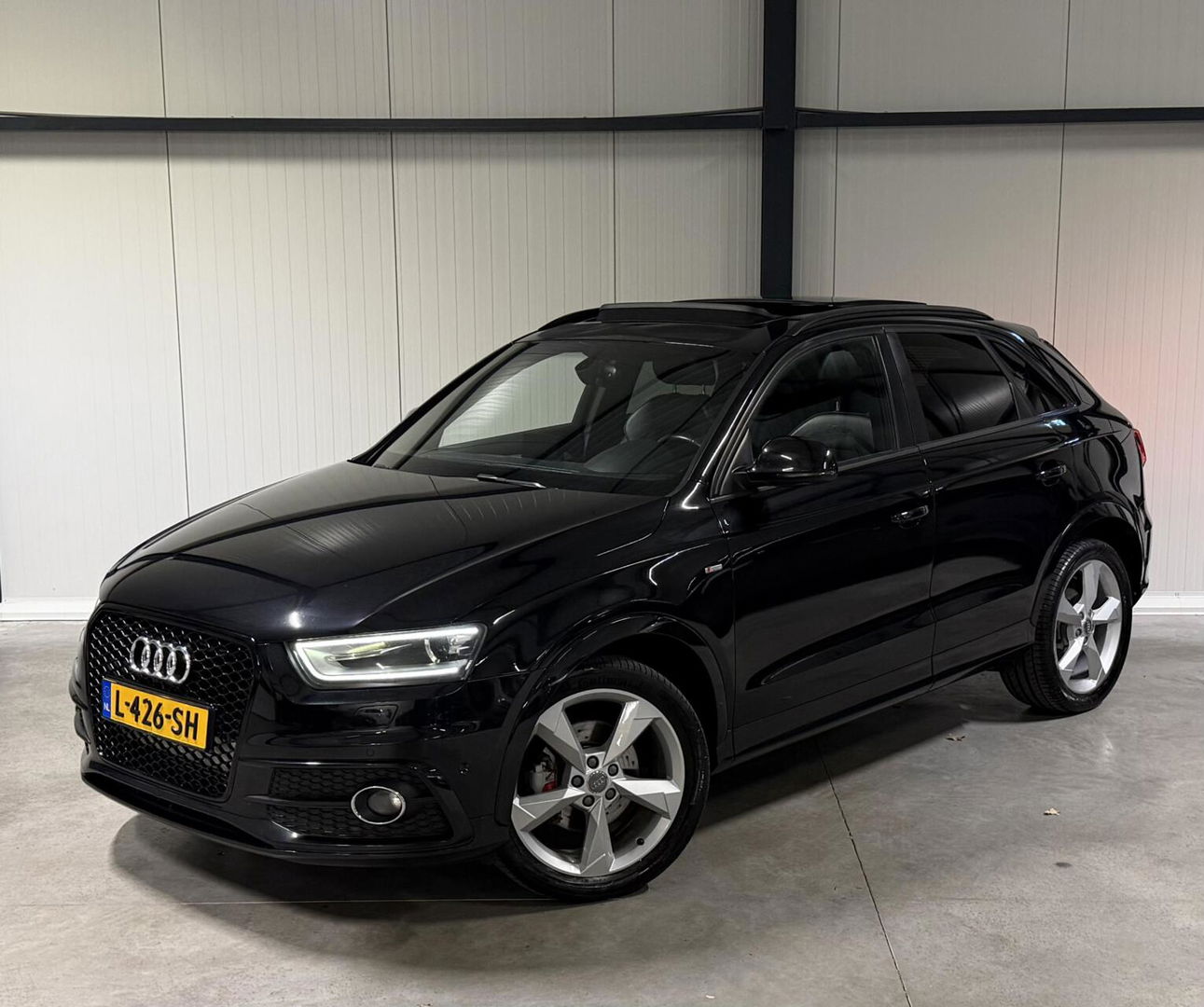 Audi Q3 2.0 TFSI quattro S-line Pano Trekhaak Black edition