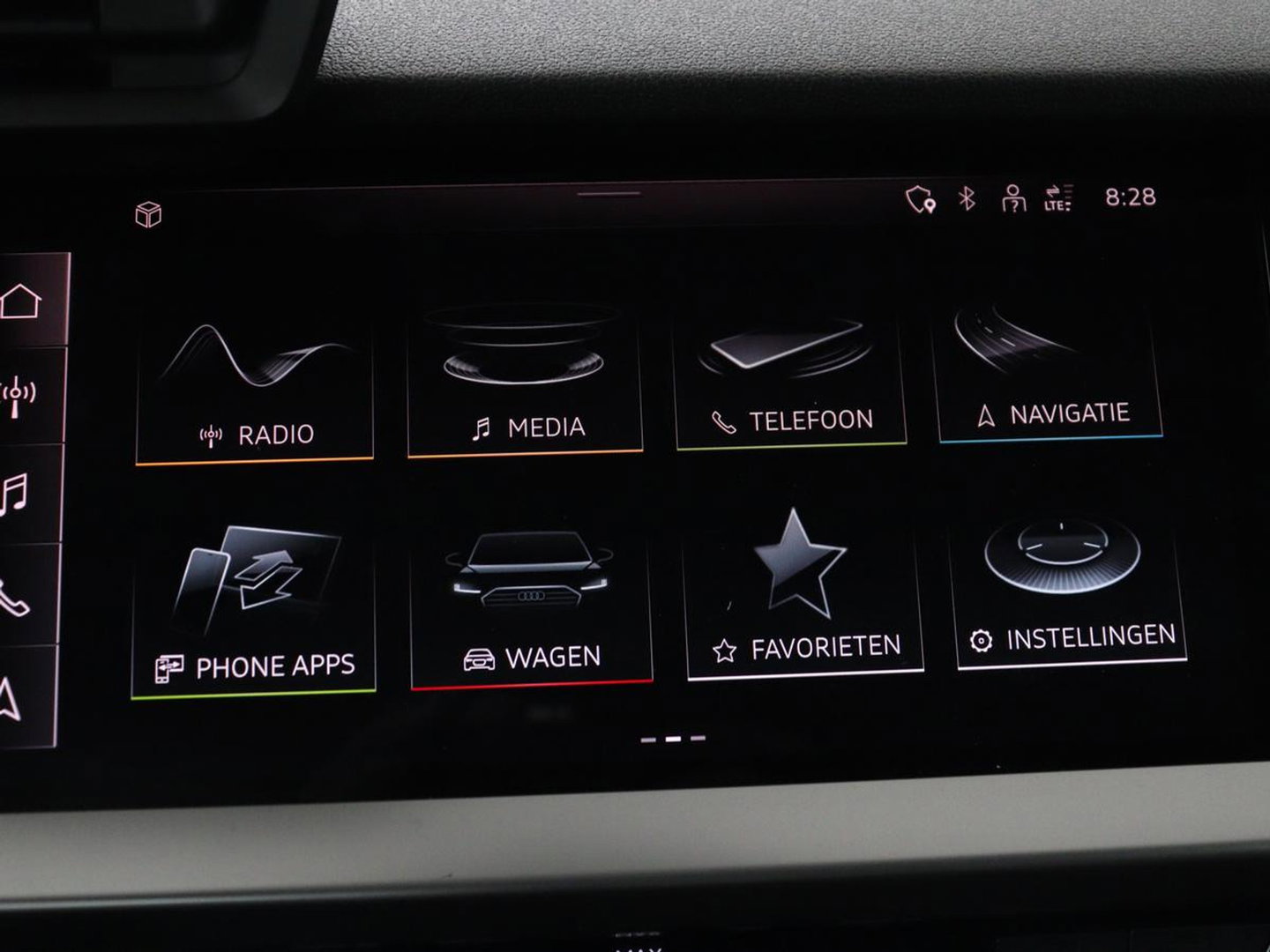 Audi A3 35 TFSI Business edition | Sportstoelen | Carplay | Virtual Cockpit | Park Assist | 18'' | Navigatie | Full LED | Climate control | Bluetooth | Cruise control