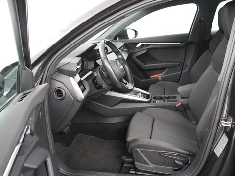 Audi A3 35 TFSI Business edition | Sportstoelen | Carplay | Virtual Cockpit | Park Assist | 18'' | Navigatie | Full LED | Climate control | Bluetooth | Cruise control