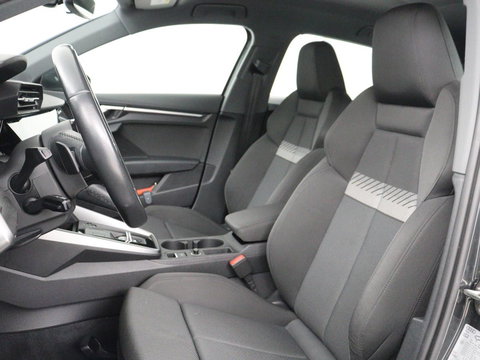 Audi A3 35 TFSI Business edition | Sportstoelen | Carplay | Virtual Cockpit | Park Assist | 18'' | Navigatie | Full LED | Climate control | Bluetooth | Cruise control