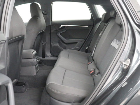 Audi A3 35 TFSI Business edition | Sportstoelen | Carplay | Virtual Cockpit | Park Assist | 18'' | Navigatie | Full LED | Climate control | Bluetooth | Cruise control