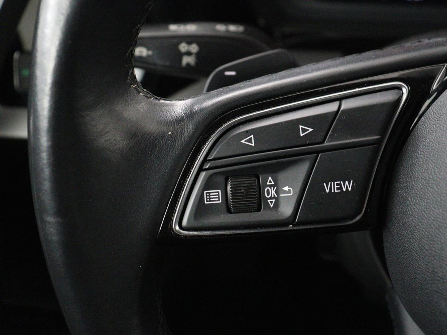 Audi A3 35 TFSI Business edition | Sportstoelen | Carplay | Virtual Cockpit | Park Assist | 18'' | Navigatie | Full LED | Climate control | Bluetooth | Cruise control