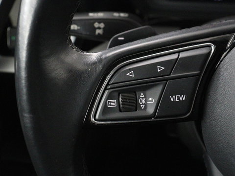 Audi A3 35 TFSI Business edition | Sportstoelen | Carplay | Virtual Cockpit | Park Assist | 18'' | Navigatie | Full LED | Climate control | Bluetooth | Cruise control