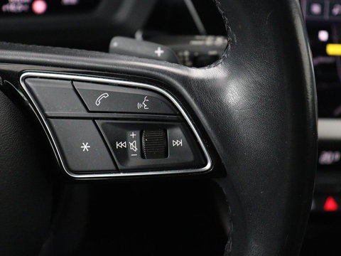 Audi A3 35 TFSI Business edition | Sportstoelen | Carplay | Virtual Cockpit | Park Assist | 18'' | Navigatie | Full LED | Climate control | Bluetooth | Cruise control