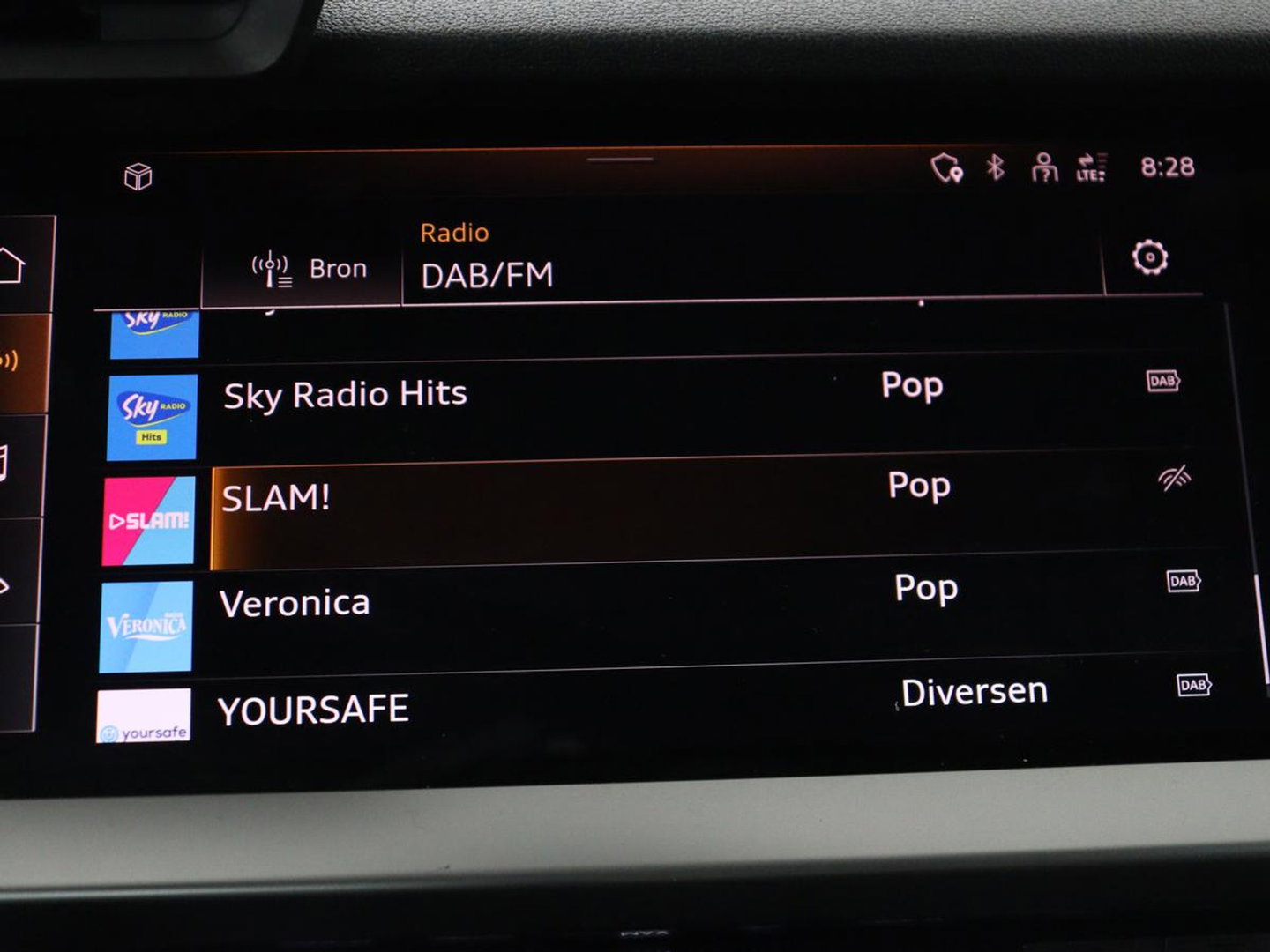 Audi A3 35 TFSI Business edition | Sportstoelen | Carplay | Virtual Cockpit | Park Assist | 18'' | Navigatie | Full LED | Climate control | Bluetooth | Cruise control