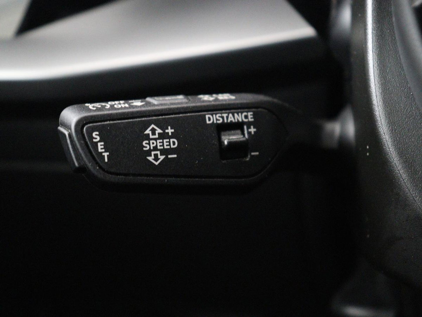 Audi A3 30 TFSI Advanced edition | Sportstoelen | Carplay | Virtual Cockpit | Park Assist | Full LED | Navigatie | Climate control | Bluetooth | 17'' | Cruise control