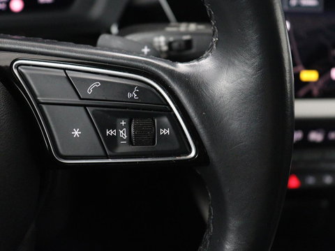 Audi A3 30 TFSI Advanced edition | Sportstoelen | Carplay | Virtual Cockpit | Park Assist | Full LED | Navigatie | Climate control | Bluetooth | 17'' | Cruise control