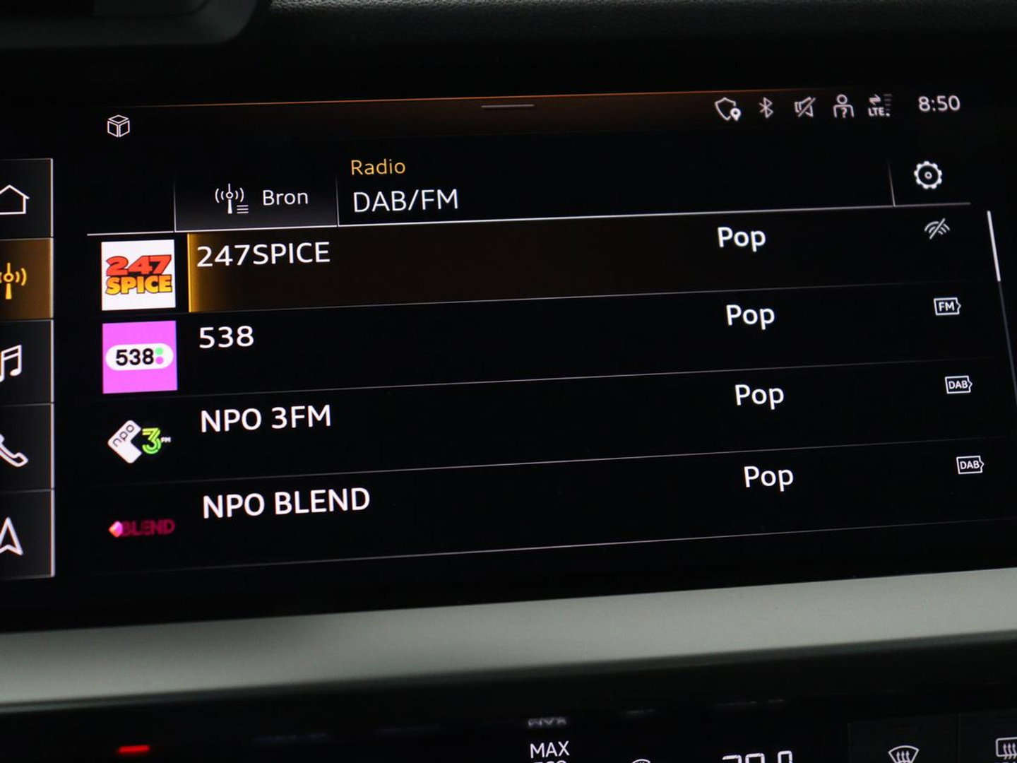 Audi A3 30 TFSI Advanced edition | Sportstoelen | Carplay | Virtual Cockpit | Park Assist | Full LED | Navigatie | Climate control | Bluetooth | 17'' | Cruise control