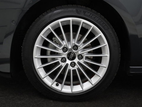 Audi A3 30 TFSI Advanced edition | Sportstoelen | Carplay | Virtual Cockpit | Park Assist | Full LED | Navigatie | Climate control | Bluetooth | 17'' | Cruise control
