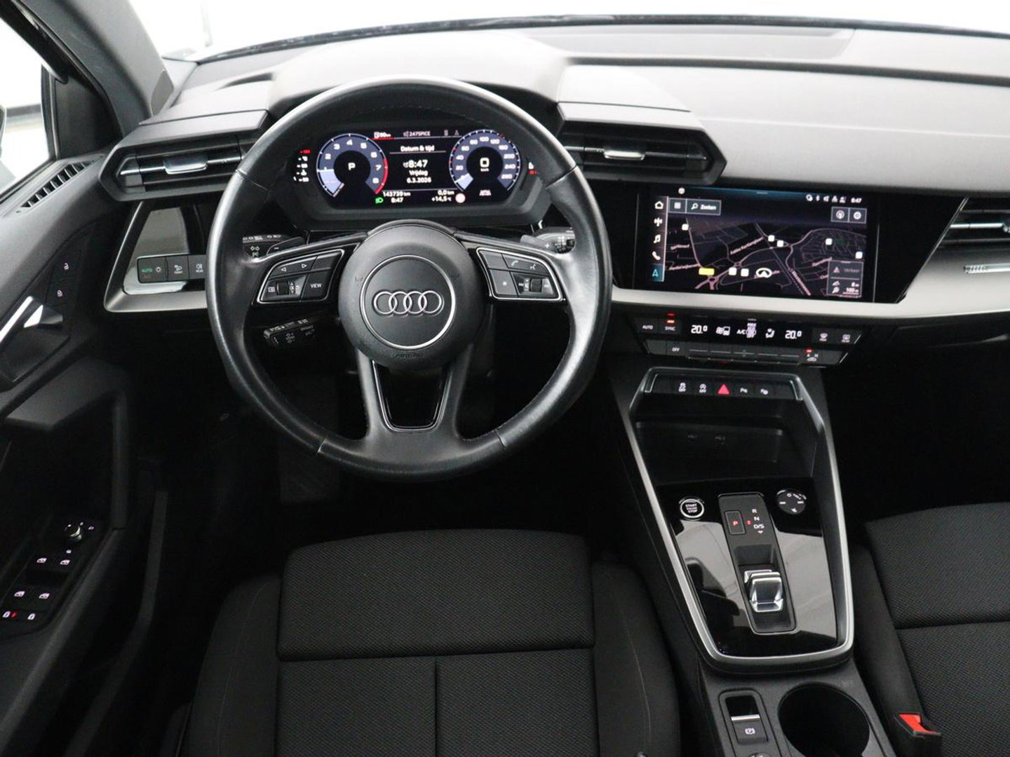 Audi A3 30 TFSI Advanced edition | Sportstoelen | Carplay | Virtual Cockpit | Park Assist | Full LED | Navigatie | Climate control | Bluetooth | 17'' | Cruise control