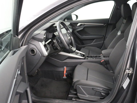 Audi A3 30 TFSI Advanced edition | Sportstoelen | Carplay | Virtual Cockpit | Park Assist | Full LED | Navigatie | Climate control | Bluetooth | 17'' | Cruise control