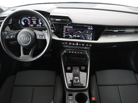 Audi A3 30 TFSI Advanced edition | Sportstoelen | Carplay | Virtual Cockpit | Park Assist | Full LED | Navigatie | Climate control | Bluetooth | 17'' | Cruise control