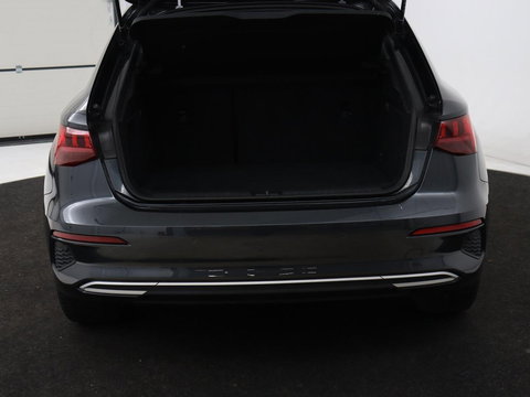 Audi A3 30 TFSI Advanced edition | Sportstoelen | Carplay | Virtual Cockpit | Park Assist | Full LED | Navigatie | Climate control | Bluetooth | 17'' | Cruise control