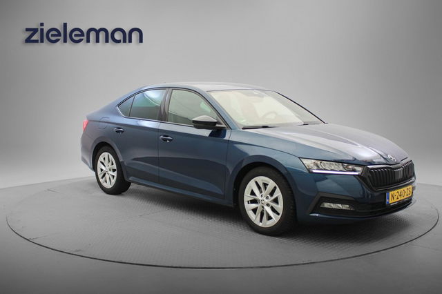 Škoda Octavia - 1.0 e-TSI Sport Business Automaat - Digitaal Cockpit, Carplay, Sportstoelen