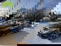 BMW 3 Serie - 318i High Executive|Camera|Stoelverwarming|Schuif-/ kanteldak|Trekhaak