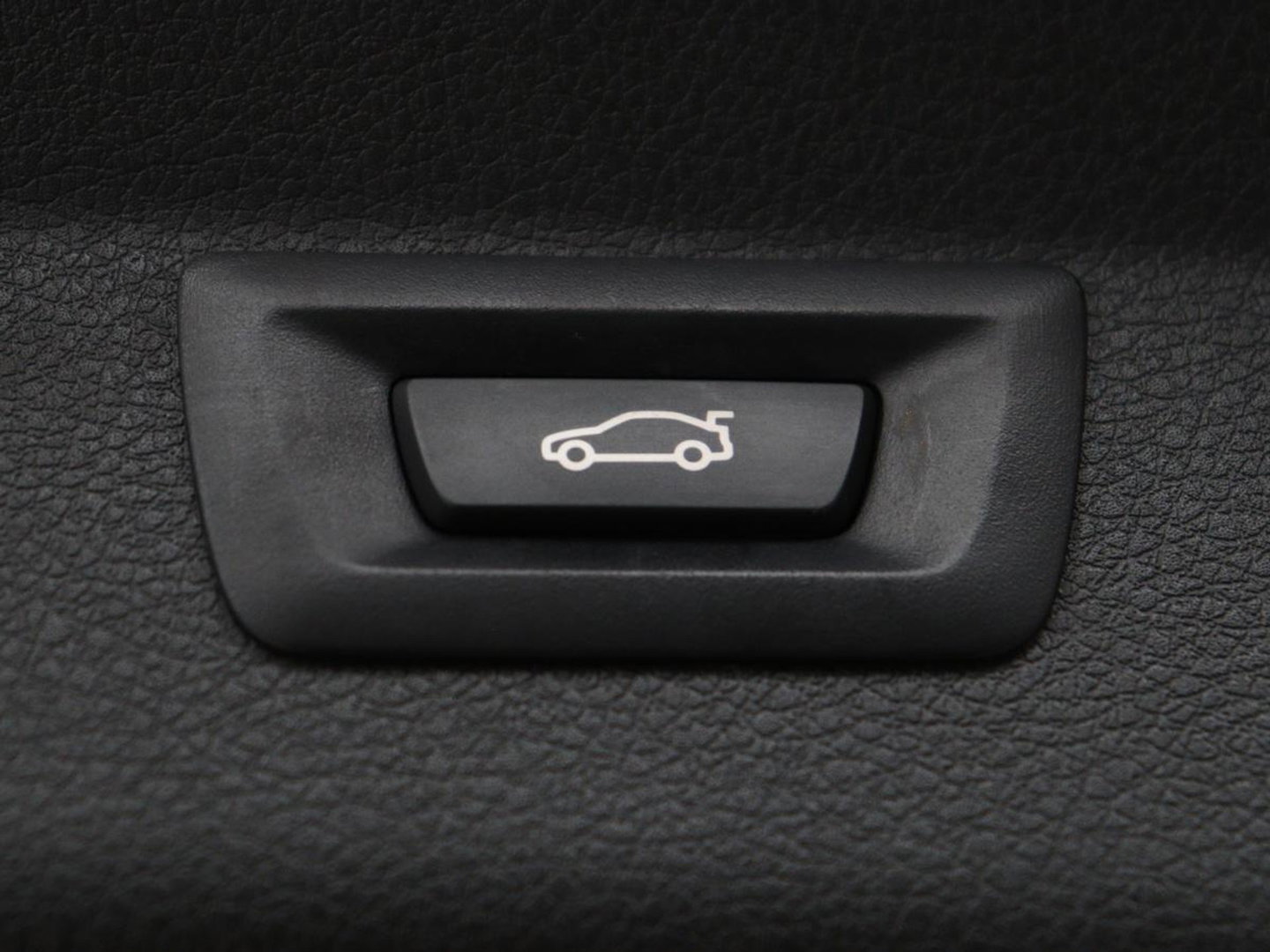 BMW 2 Serie Gran Tourer 218i 7 Persoons Executive | Sport Line | 1e eigenaar | Stoelverwarming | Head-Up | Trekhaak | Sportstoelen | Half leder | Navigatie | Climate control | Parkeerhulp | Cruise control