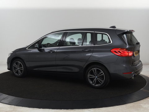 BMW 2 Serie Gran Tourer 218i 7 Persoons Executive | Sport Line | 1e eigenaar | Stoelverwarming | Head-Up | Trekhaak | Sportstoelen | Half leder | Navigatie | Climate control | Parkeerhulp | Cruise control