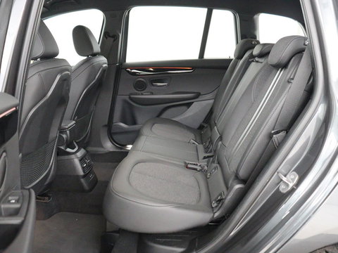 BMW 2 Serie Gran Tourer 218i 7 Persoons Executive | Sport Line | 1e eigenaar | Stoelverwarming | Head-Up | Trekhaak | Sportstoelen | Half leder | Navigatie | Climate control | Parkeerhulp | Cruise control