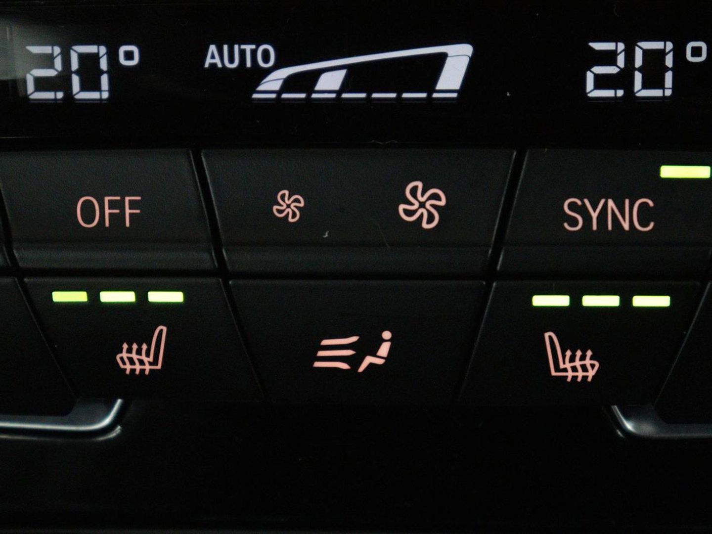 BMW 2 Serie Gran Tourer 218i 7 Persoons Executive | Sport Line | 1e eigenaar | Stoelverwarming | Head-Up | Trekhaak | Sportstoelen | Half leder | Navigatie | Climate control | Parkeerhulp | Cruise control