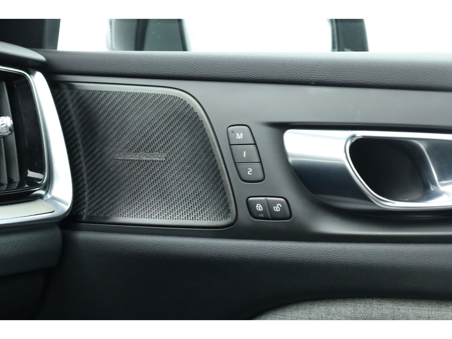 Volvo V60 T6 Plug-in hybrid Plus Bright | long range | Pilot Assist | Bliss | Google info. | CarPlay | Stoel- Stuurverw.