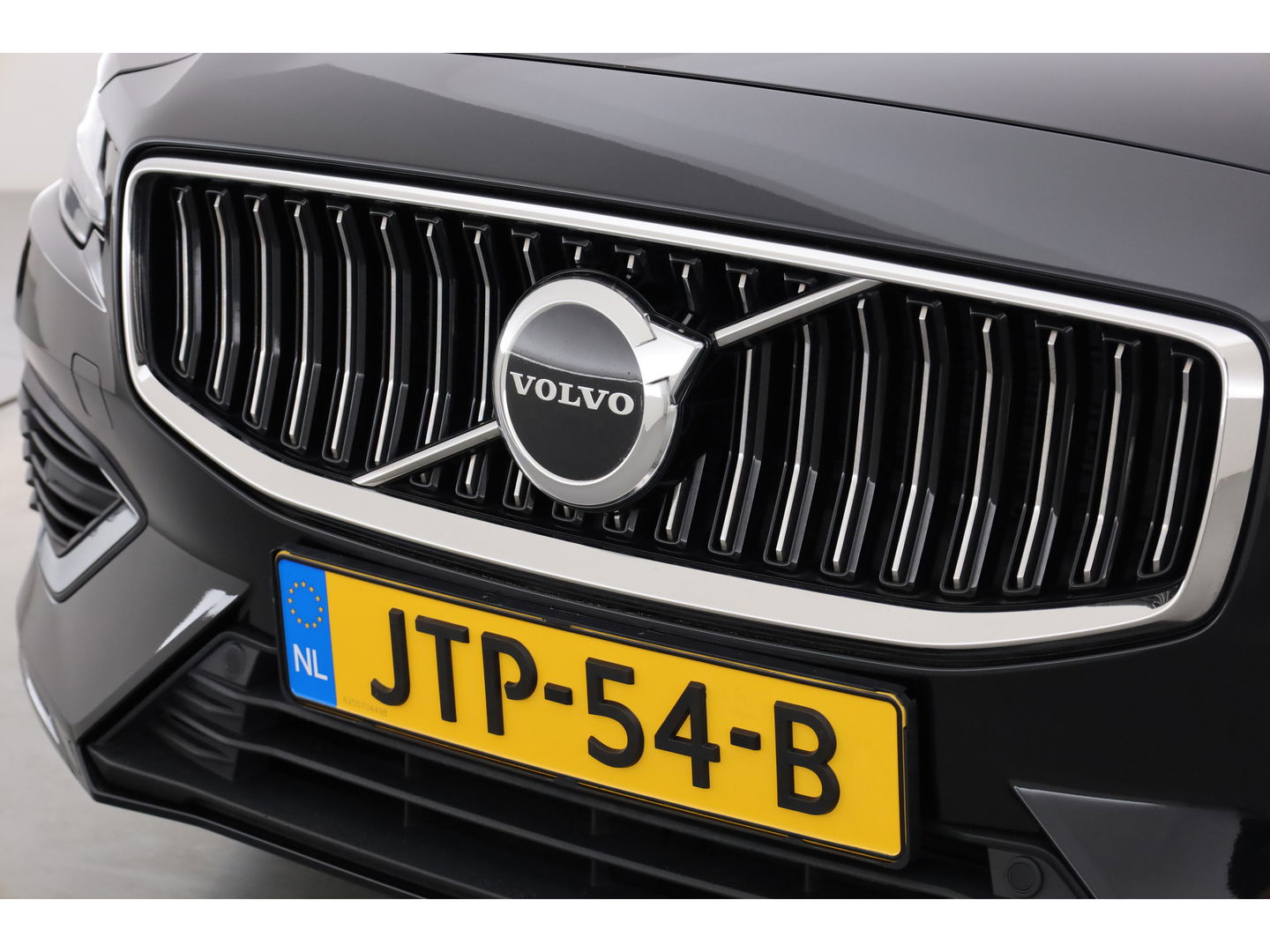 Volvo V60 T6 Plug-in hybrid Plus Bright | long range | Pilot Assist | Bliss | Google info. | CarPlay | Stoel- Stuurverw.