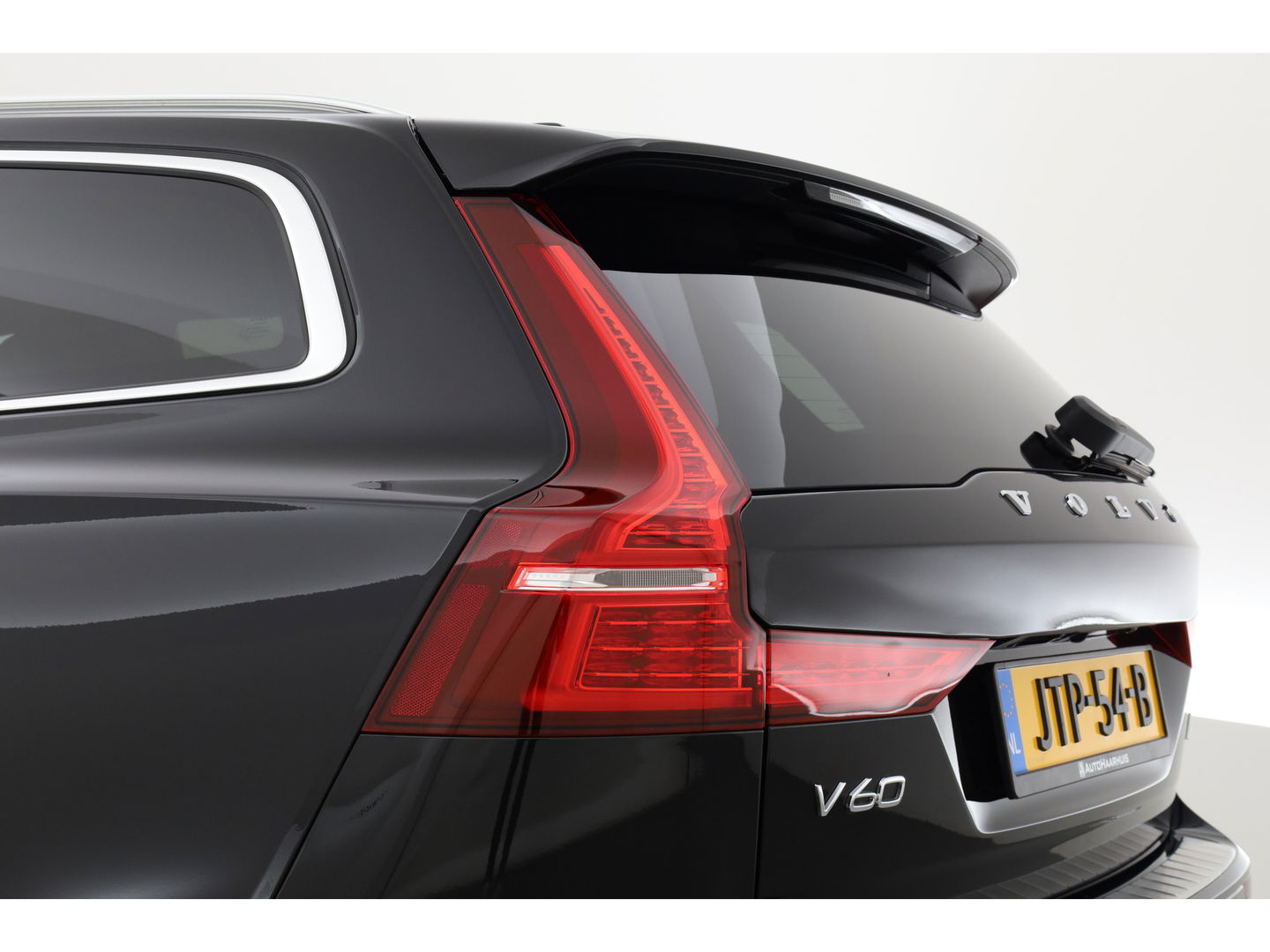 Volvo V60 T6 Plug-in hybrid Plus Bright | long range | Pilot Assist | Bliss | Google info. | CarPlay | Stoel- Stuurverw.