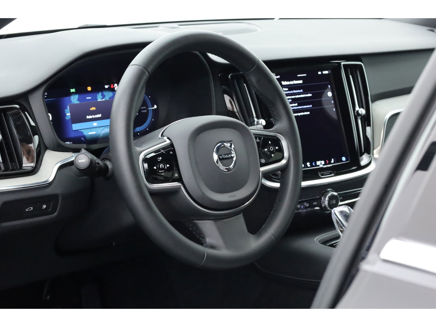 Volvo V60 T6 Plug-in hybrid Plus Bright | long range | Pilot Assist | Bliss | Google info. | CarPlay | Stoel- Stuurverw.