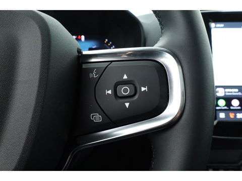 Volvo XC40 2.0 B3 Ultra Black Edition | Pano | Harman Kardon | 360cam | Memory | Stoel-Stuurverw. | Adapt. Cruise | Keyless