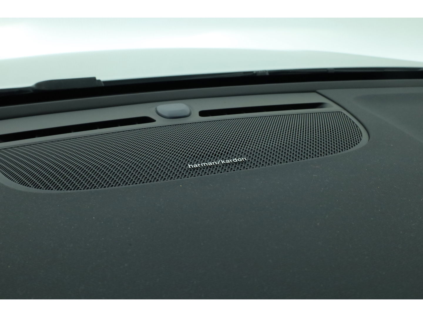 Volvo XC40 2.0 B3 Ultra Black Edition | Pano | Harman Kardon | 360cam | Memory | Stoel-Stuurverw. | Adapt. Cruise | Keyless