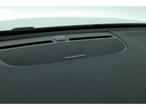 Volvo XC40 2.0 B3 Ultra Black Edition | Pano | Harman Kardon | 360cam | Memory | Stoel-Stuurverw. | Adapt. Cruise | Keyless