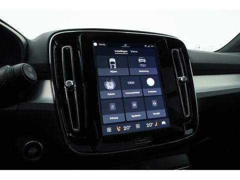 Volvo XC40 2.0 B3 Ultra Black Edition | Pano | Harman Kardon | 360cam | Memory | Stoel-Stuurverw. | Adapt. Cruise | Keyless