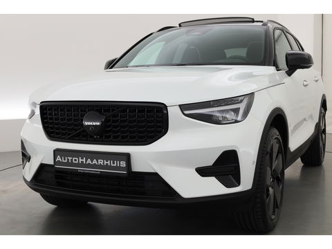 Volvo XC40 2.0 B3 Ultra Black Edition | Pano | Harman Kardon | 360cam | Memory | Stoel-Stuurverw. | Adapt. Cruise | Keyless