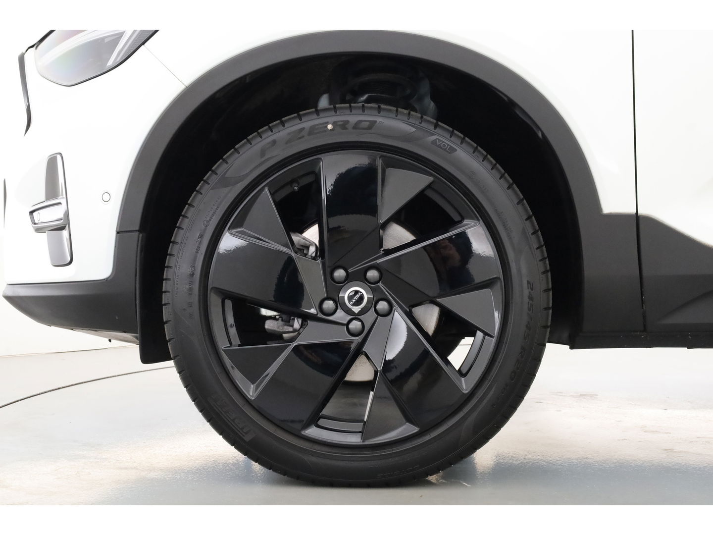 Volvo XC40 2.0 B3 Ultra Black Edition | Pano | Harman Kardon | 360cam | Memory | Stoel-Stuurverw. | Adapt. Cruise | Keyless