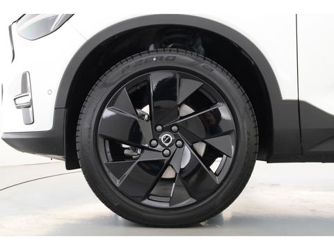 Volvo XC40 2.0 B3 Ultra Black Edition | Pano | Harman Kardon | 360cam | Memory | Stoel-Stuurverw. | Adapt. Cruise | Keyless