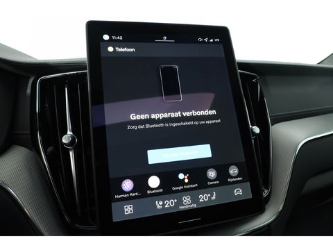 Volvo XC60 T8 Plug-in hybrid Ultra Black Edition | Luchtvering | Pano | HUD | Memory seats | Elek. Trekhaak | 22'' | 360cam | H&K Audio | 4x Stoelverw. |