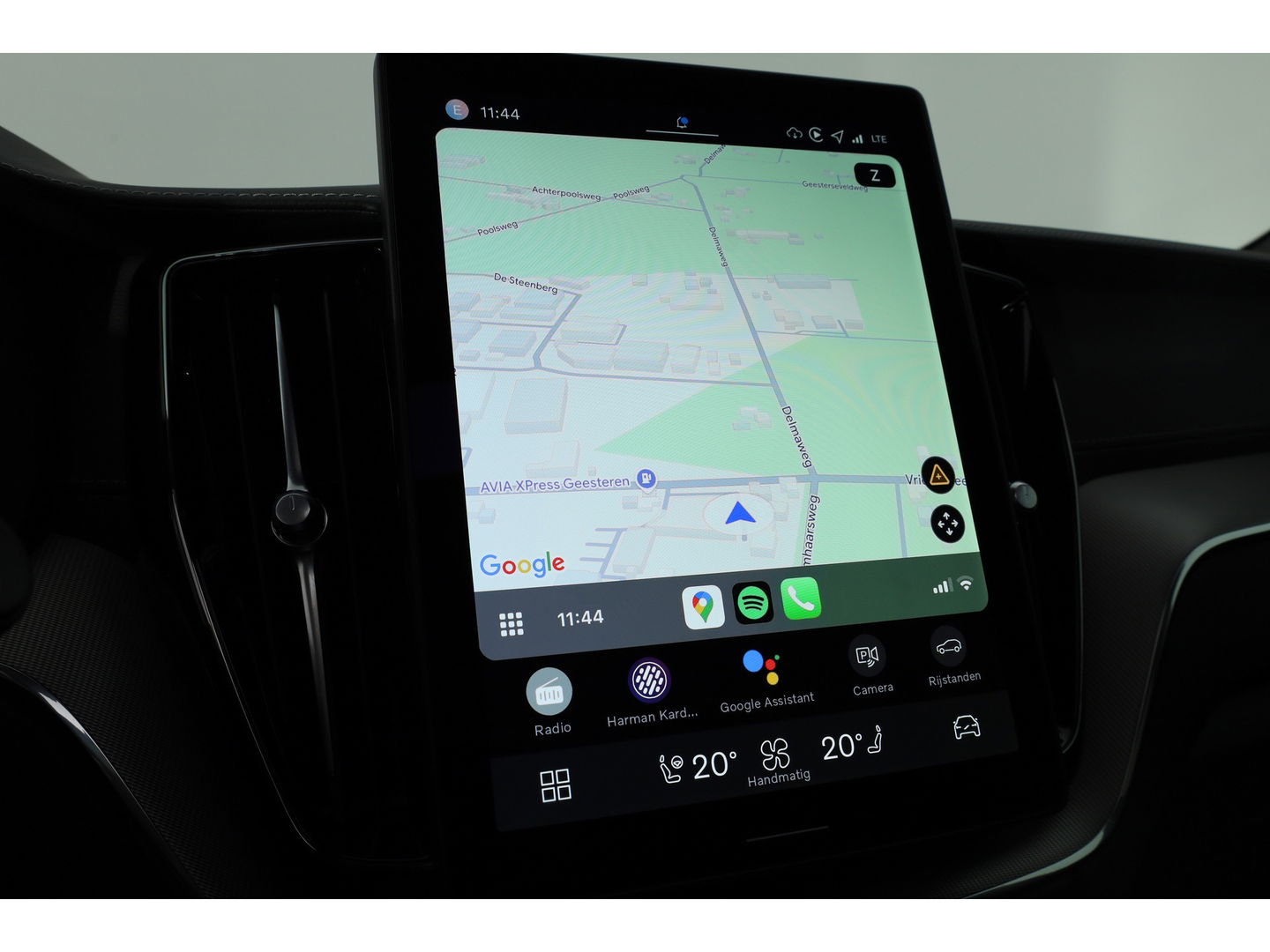 Volvo XC60 T8 Plug-in hybrid Ultra Black Edition | Luchtvering | Pano | HUD | Memory seats | Elek. Trekhaak | 22'' | 360cam | H&K Audio | 4x Stoelverw. |