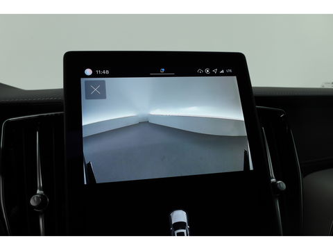 Volvo XC60 T8 Plug-in hybrid Ultra Black Edition | Luchtvering | Pano | HUD | Memory seats | Elek. Trekhaak | 22'' | 360cam | H&K Audio | 4x Stoelverw. |