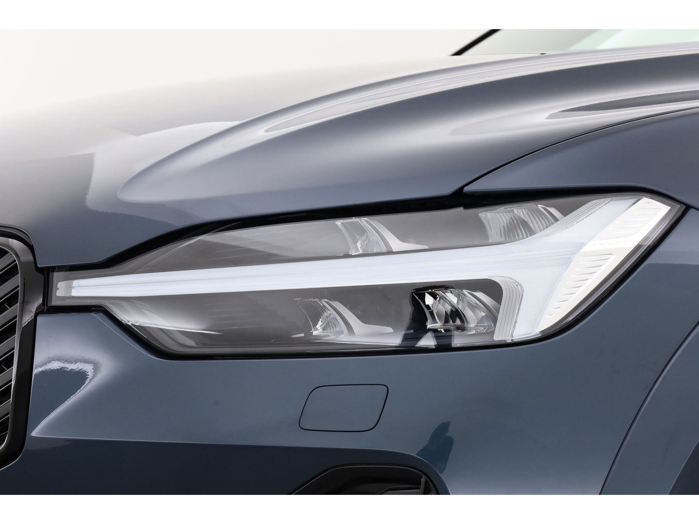 Volvo XC60 T8 Plug-in hybrid Ultra Black Edition | Luchtvering | Pano | HUD | Memory seats | Elek. Trekhaak | 22'' | 360cam | H&K Audio | 4x Stoelverw. |