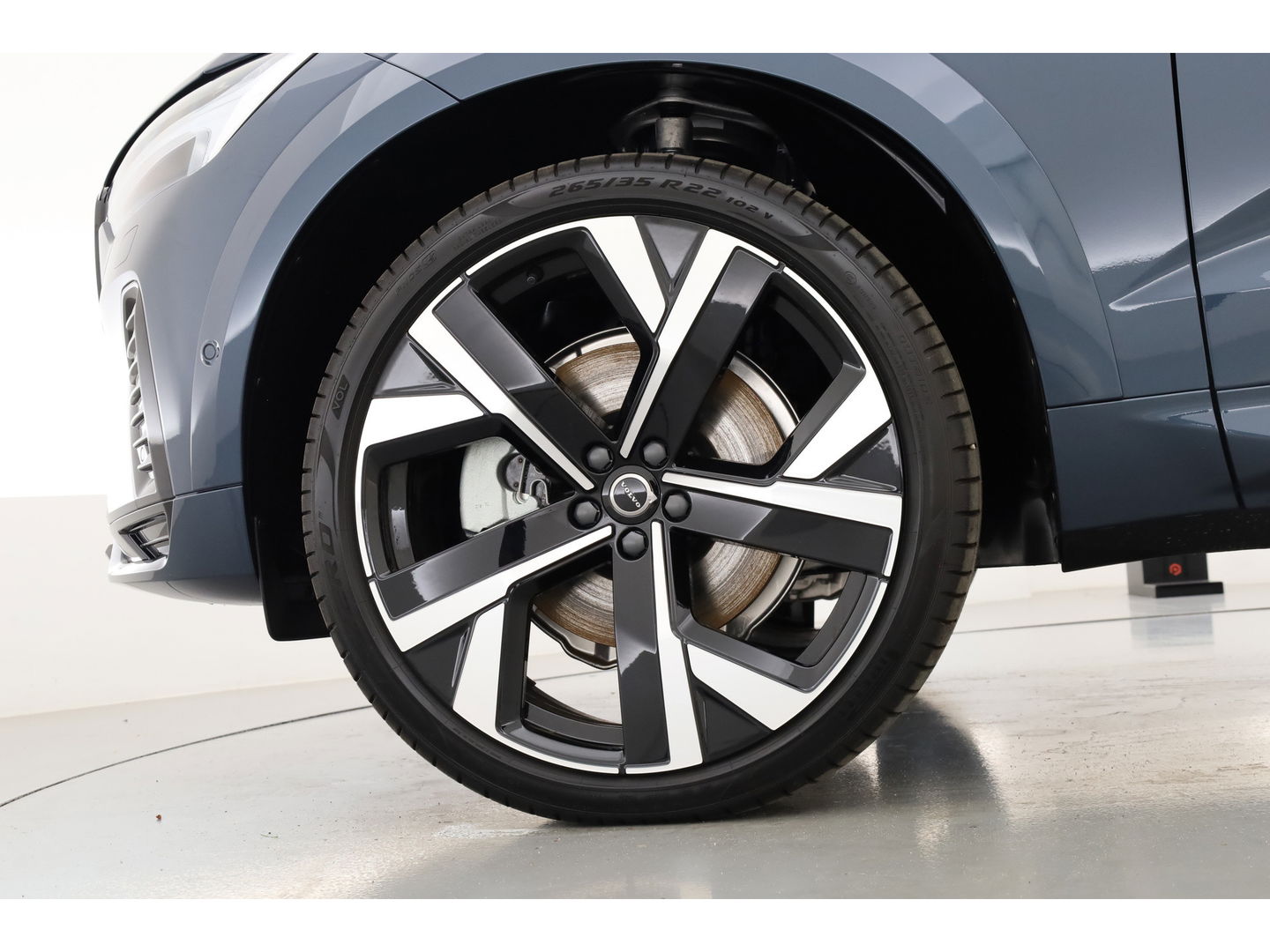 Volvo XC60 T8 Plug-in hybrid Ultra Black Edition | Luchtvering | Pano | HUD | Memory seats | Elek. Trekhaak | 22'' | 360cam | H&K Audio | 4x Stoelverw. |