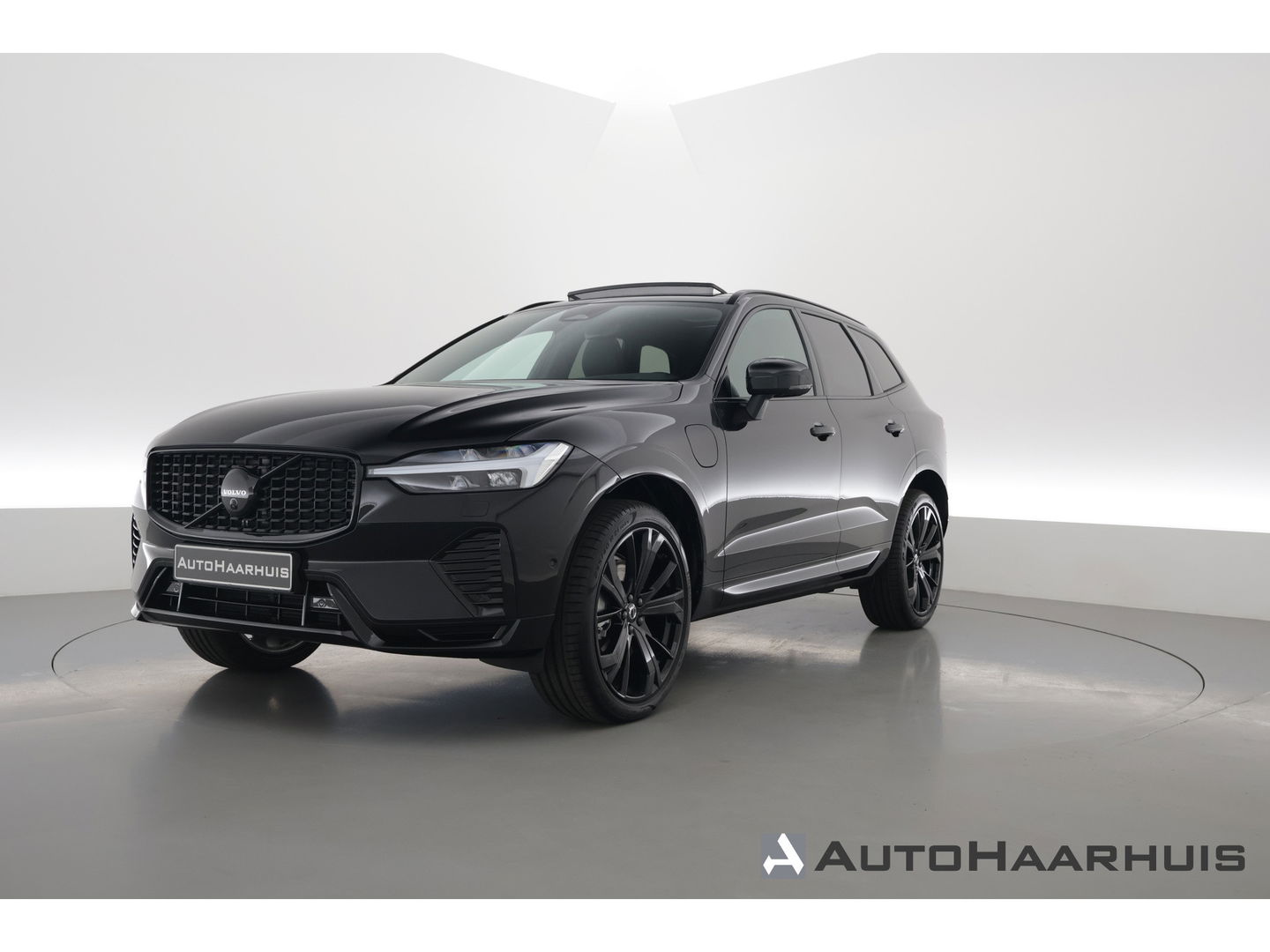 Volvo XC60 T8 Plug-in hybrid Plus Black Edition | Pano | Pilot Assist | 360cam | Stoel-Stuurverw. | Keyless | Harman Kardon | 21''