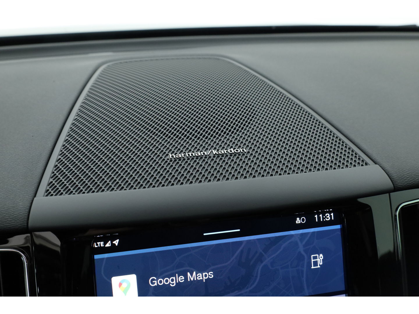 Volvo XC60 T8 Plug-in hybrid Plus Black Edition | Pano | Pilot Assist | 360cam | Stoel-Stuurverw. | Keyless | Harman Kardon | 21''