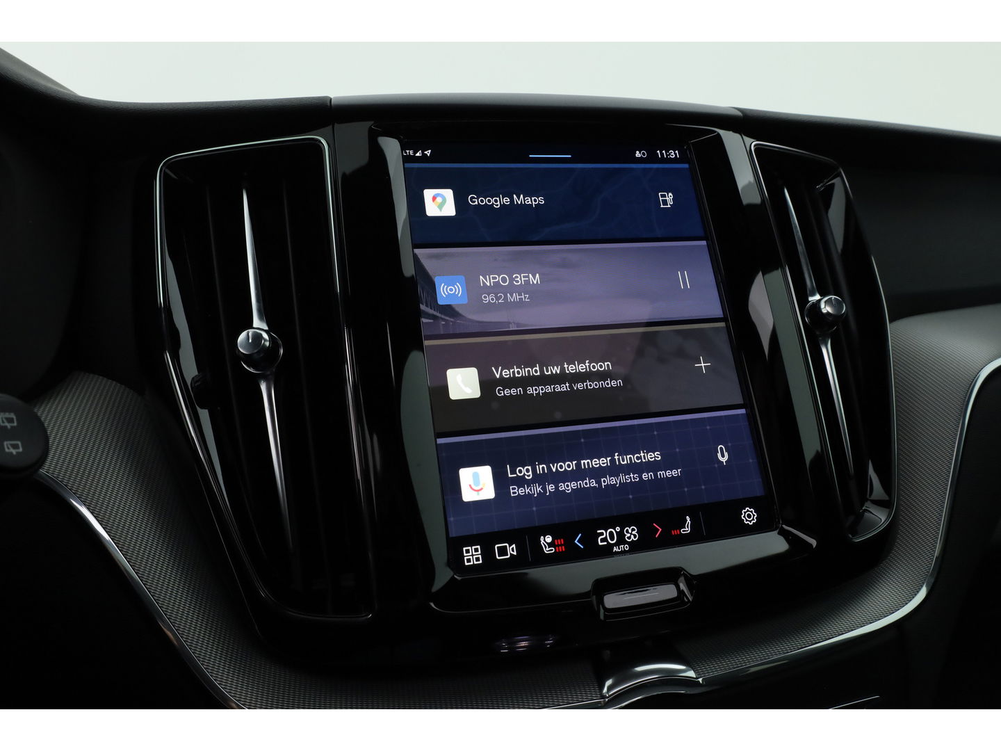 Volvo XC60 T8 Plug-in hybrid Plus Black Edition | Pano | Pilot Assist | 360cam | Stoel-Stuurverw. | Keyless | Harman Kardon | 21''