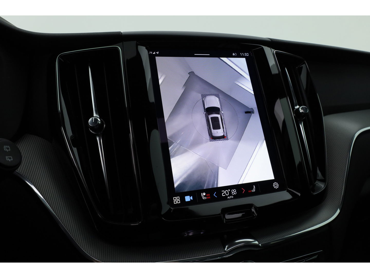 Volvo XC60 T8 Plug-in hybrid Plus Black Edition | Pano | Pilot Assist | 360cam | Stoel-Stuurverw. | Keyless | Harman Kardon | 21''