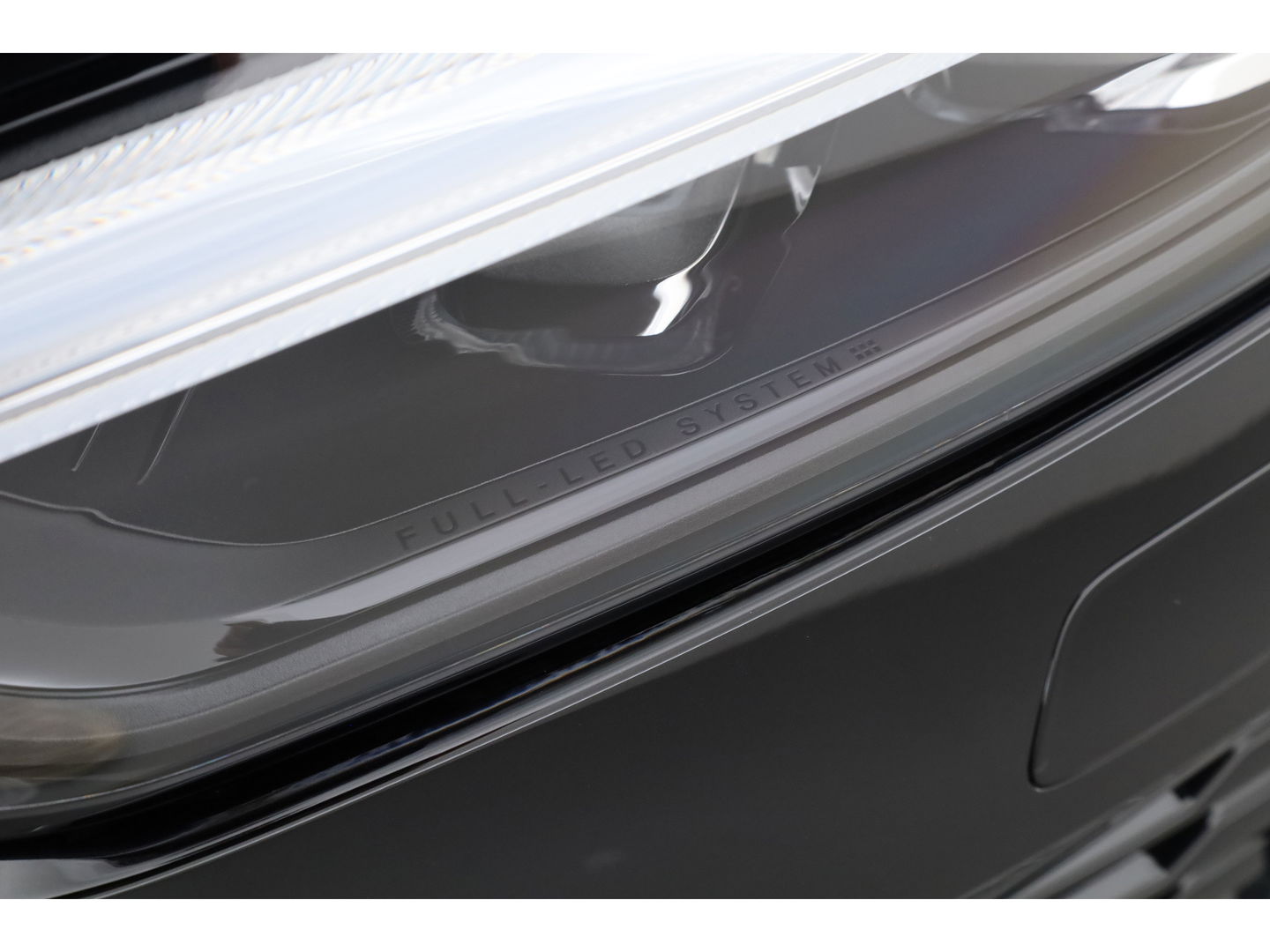 Volvo XC60 T8 Plug-in hybrid Plus Black Edition | Pano | Pilot Assist | 360cam | Stoel-Stuurverw. | Keyless | Harman Kardon | 21''