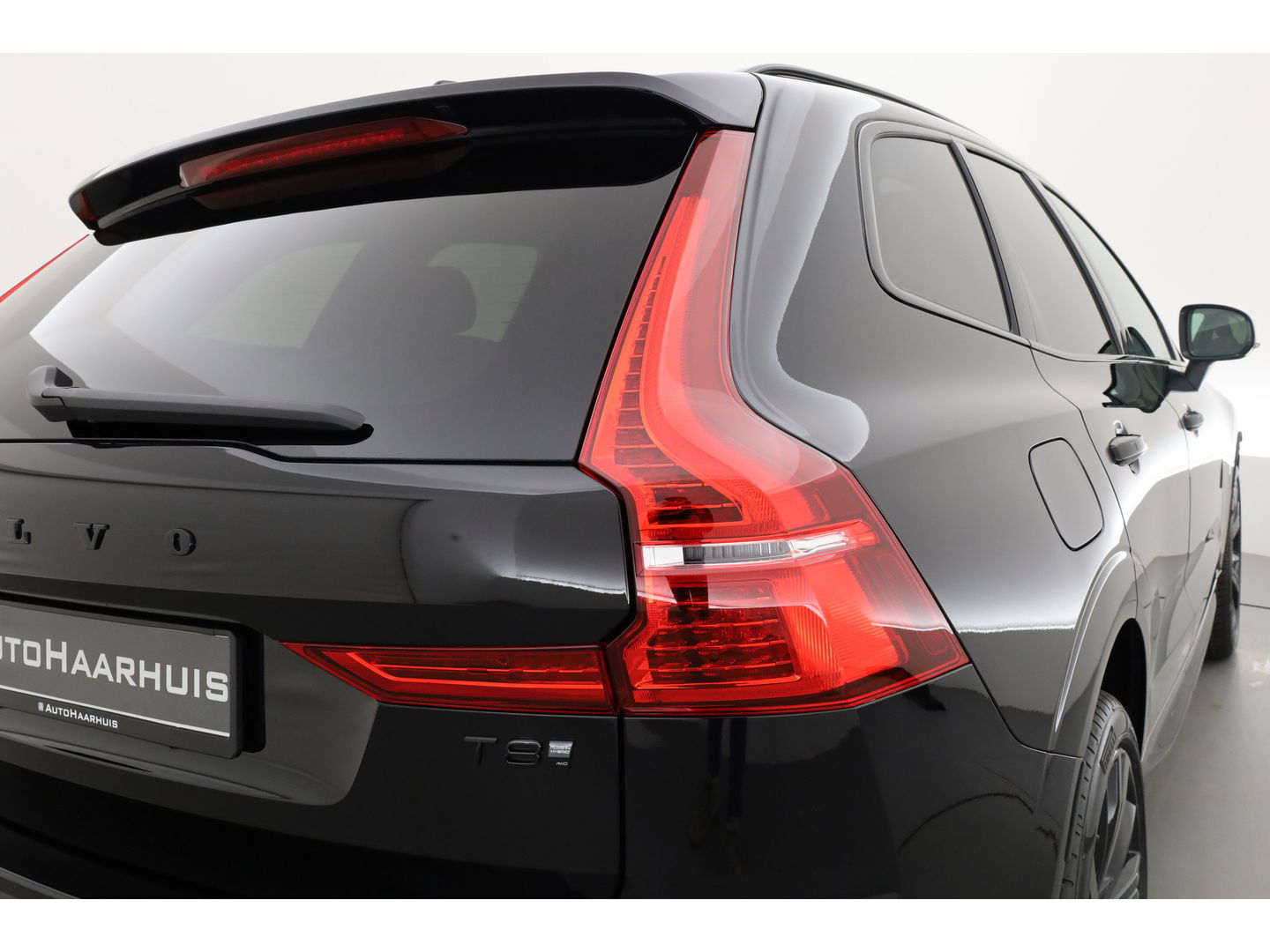 Volvo XC60 T8 Plug-in hybrid Plus Black Edition | Pano | Pilot Assist | 360cam | Stoel-Stuurverw. | Keyless | Harman Kardon | 21''